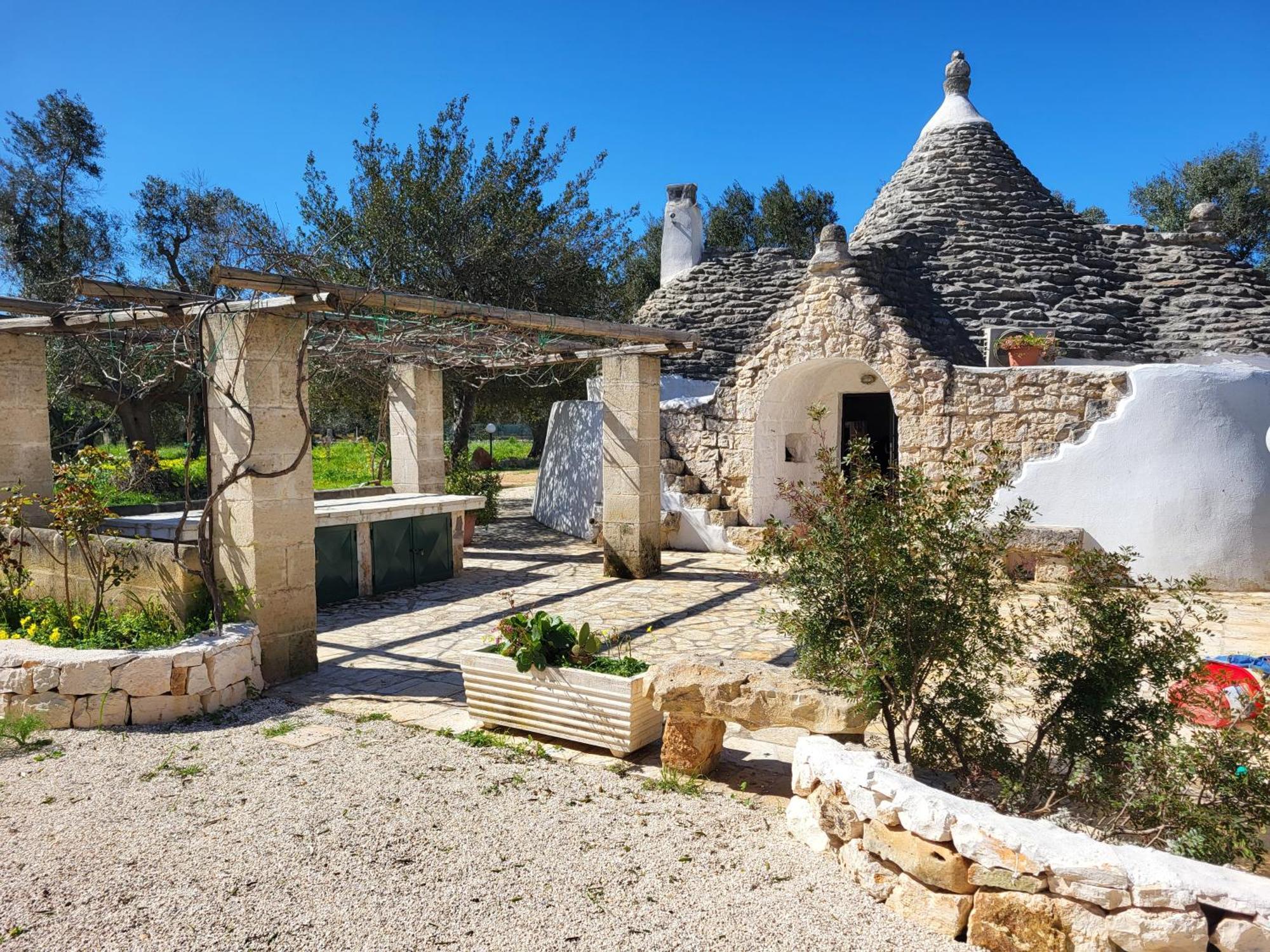 Trullo Incantevole Ostuni Bagian luar foto
